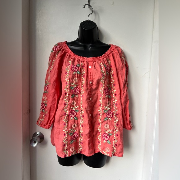 Charter Club Top floral embroidered linen blouse Size Small - Picture 6 of 12
